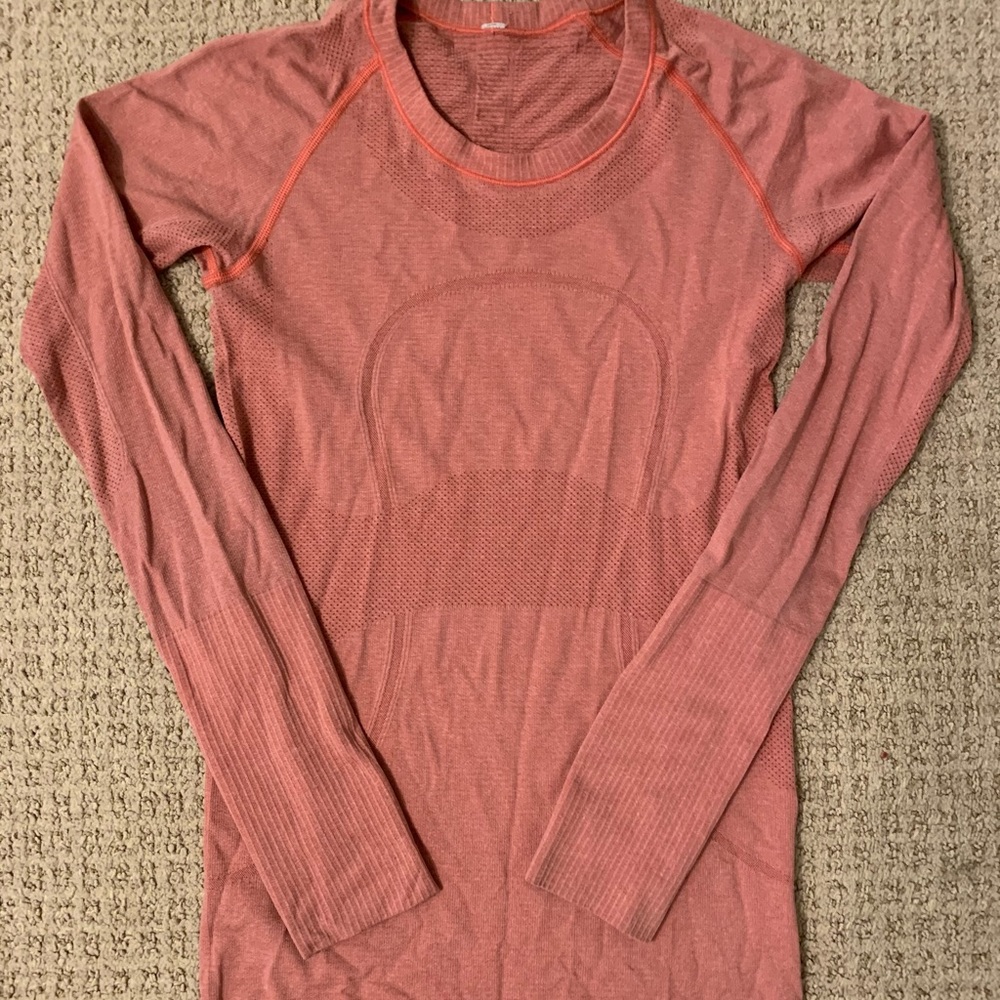Lululemon swiftly tech long sleeve size 2